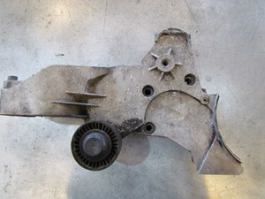 2004 Audi A8L Pulley Mount 077121235