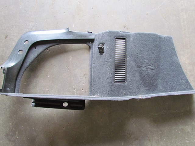 2004 Audi A8L RH Passenger Side Trunk Moulding