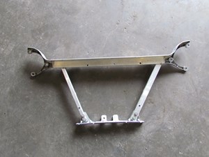 2004 Audi A8L Strut Tower Bar
