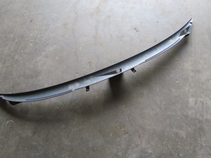2004 Audi A8L Wiper Cowl