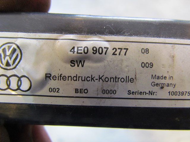 2004 Audi A8L LH Front Tire Pressure Monitor  Antenna 4E0907277