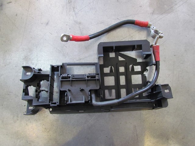 2004 Audi A8L Battery Fuse Box With Battery Cable 4E0971845