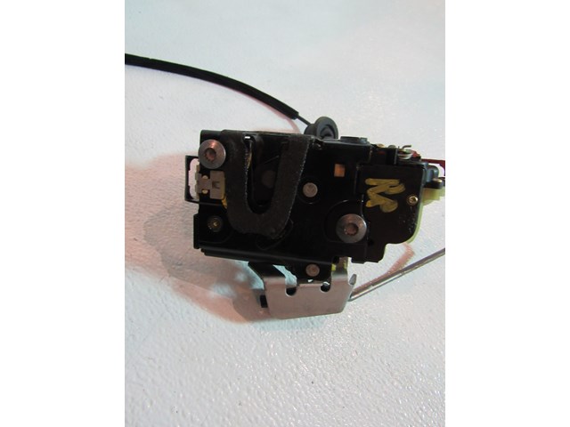 2004 Audi A8L Rear RH Door Lock Actuator 4E0839016B