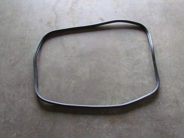 04 05 06 07 08 Audi A8L Trunk Seal Body Seal