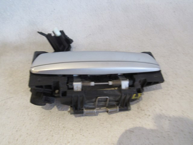 2004 Audi A8L Front LH Drivers Exterior Door Handle