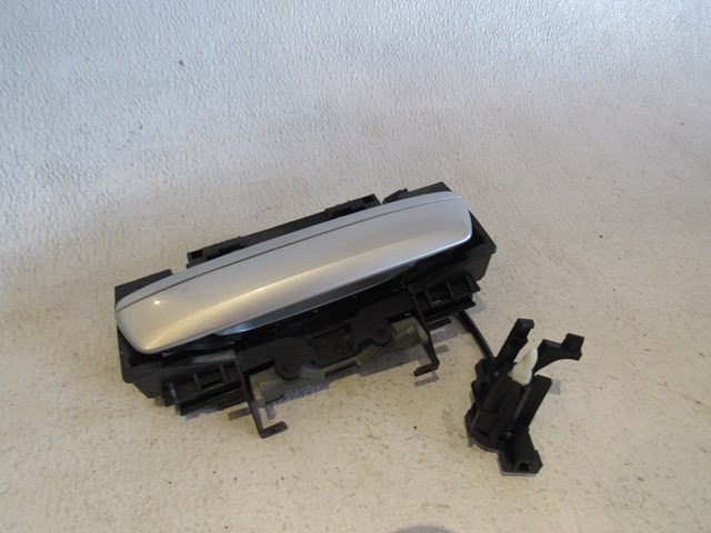 2004 Audi A8L Front LH Drivers Exterior Door Handle