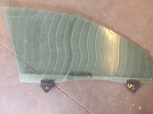 2004 Audi A8L Front RH Passenger Door Glass