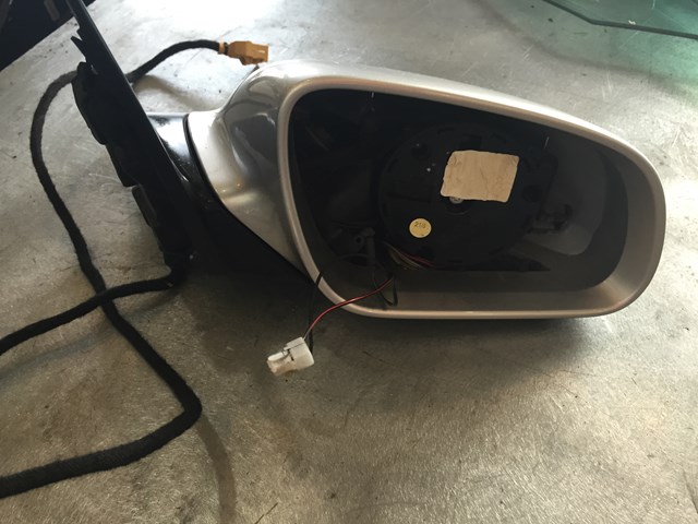 2004 Audi A8L RH Passenger Side View Mirror Housing