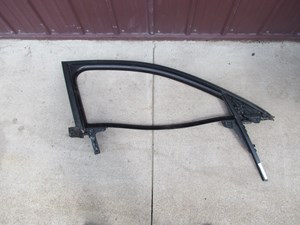 2004 Audi A8L Front RH Window Frame