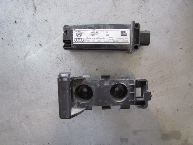 2004 Audi A8L Tire Pressure Monitoring Module 4E0 907 277