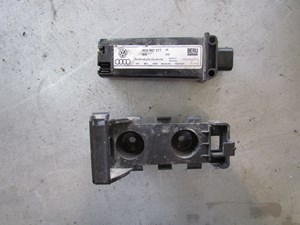 2004 Audi A8L Tire Pressure Monitoring Module 4E0 907 277