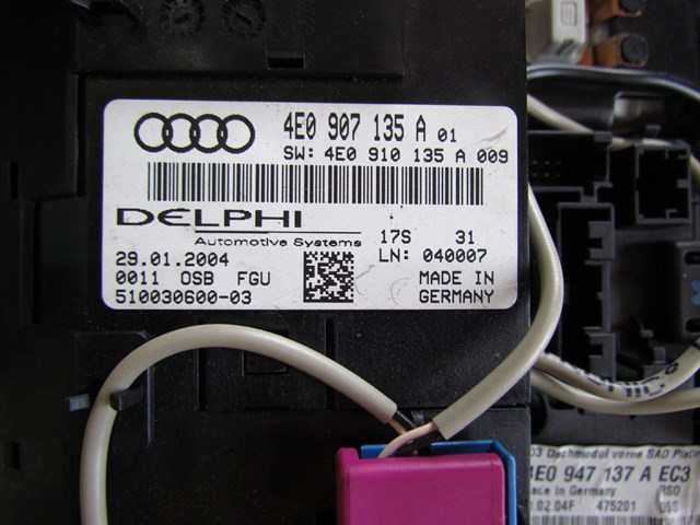 2004 Audi A8L Dome Light Assy 4E0 819 203