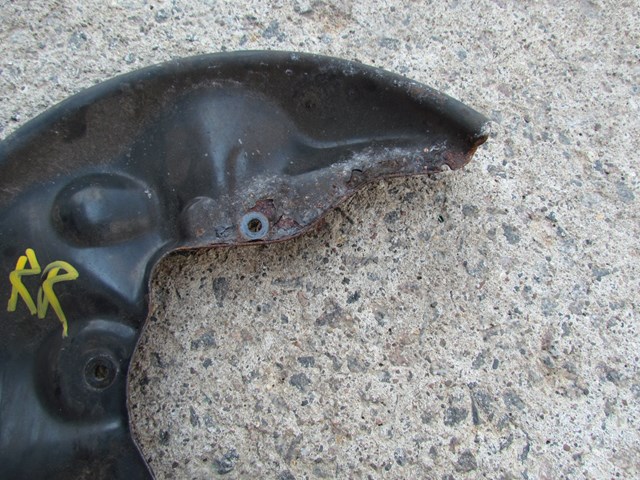 2004 Audi A8L Rear RH Dust Sheild 4E0615612