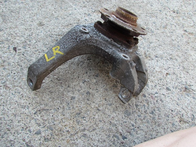 2004 Audi A8L LH Drivers Rear Spindle