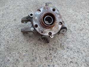 2004 Audi A8L LH Drivers Rear Spindle