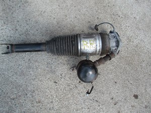 2004 Audi A8L RH Passenger Rear Air Strut 4E0616002G