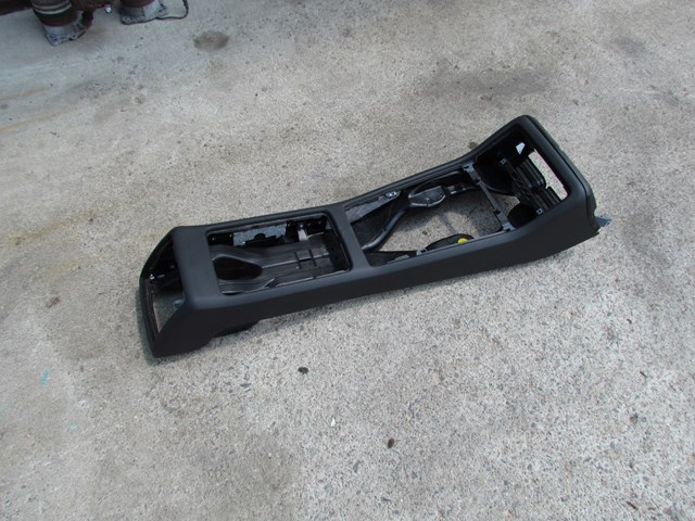 2004 Audi A8L Center Console Shell