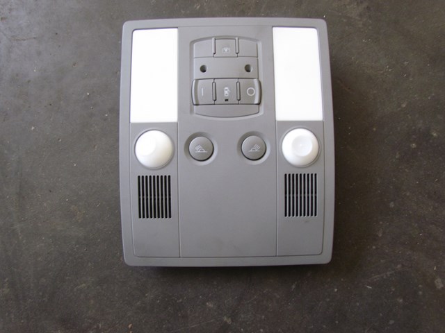 2004 Audi A8L Rear Dome Light Assy 4E0947111