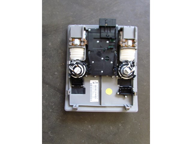 2004 Audi A8L Rear Dome Light Assy 4E0947111