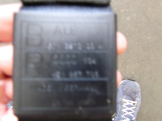 2004 Audi A8L Front RH Passenger Seat Belt Retractor