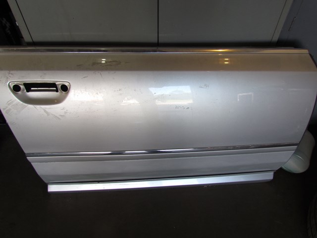 2004 Audi A8L RH Passenger Front Door Shell