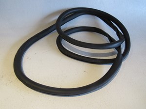 2004 Audi A8L RH Passenger Front Door Seal On Body