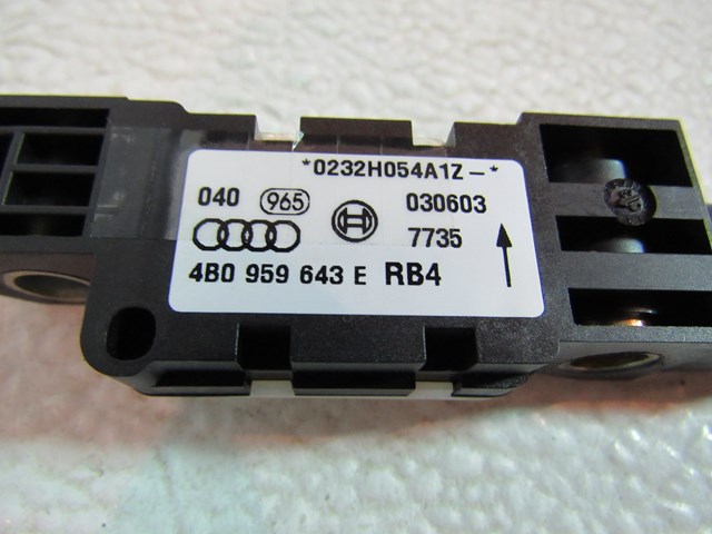 2004 Audi A8L Impact Crash Sensor 4B0 959 643 E