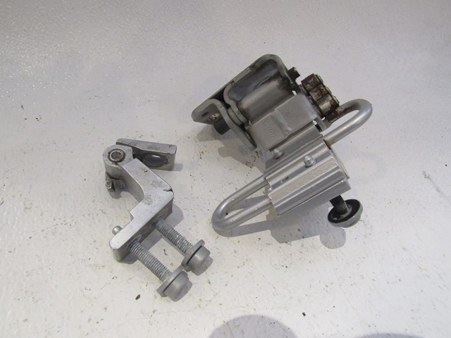 2004 Audi A8L LH Drivers Rear Door Hinge Set