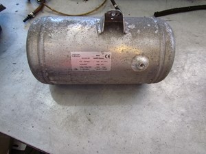 2004 Audi A8L Air Ride Tank 4E0616203