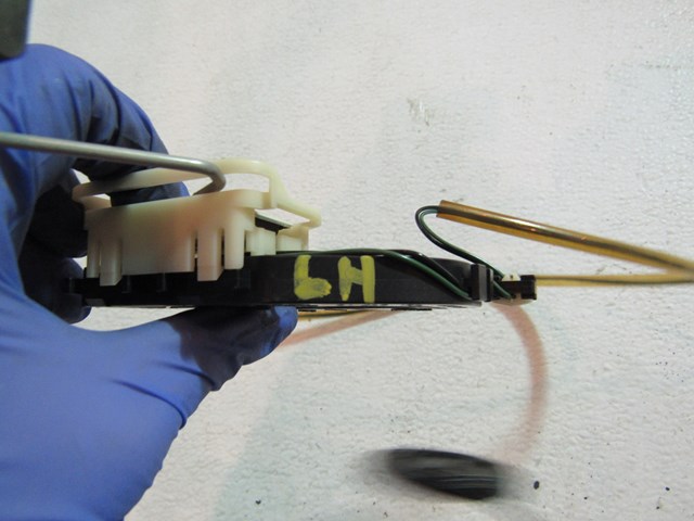 2004 Audi A8L LH Driver Fuel Level Sensor 4E0919673