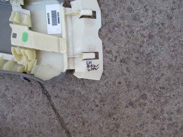 2004 Audi A8L LH Drivers B Pillar 4E0 867 239