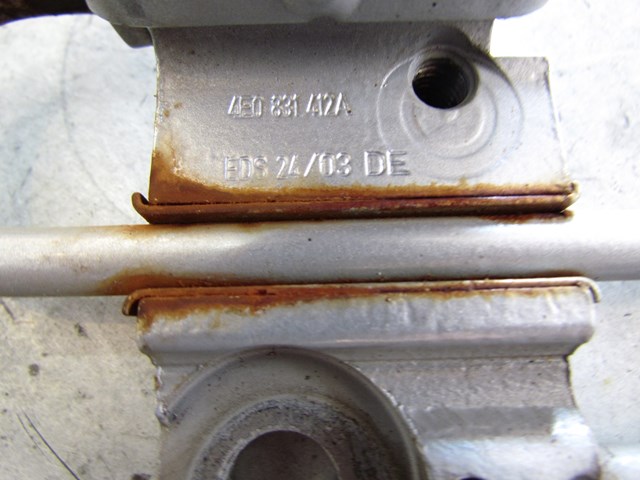 2004 Audi A8L Front RH Passenger Door Hinge Set