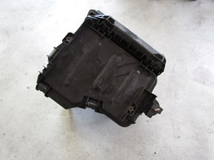 2004 Audi A8L Relay and Harness Junction Box