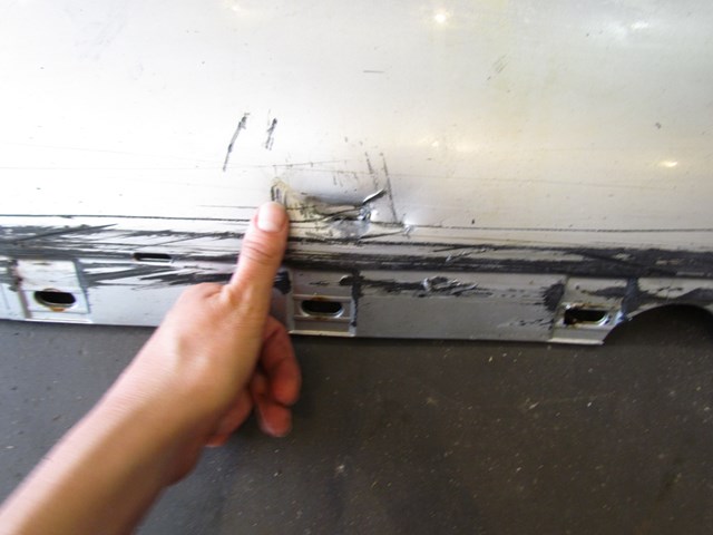 2004 Audi A8L LH Drivers Side Skirt