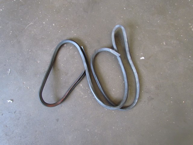 1990 Nissan 240sx LH Drivers Door Seal on Body