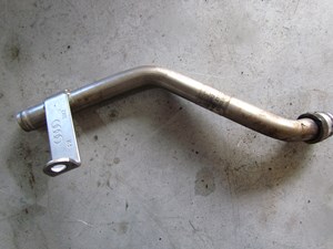 2004 Audi A8L PCV Vent Tube 077103215