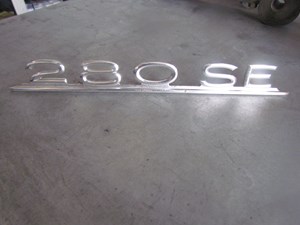 1972 Mercedes Benz 280se Trunk Emblem Badge