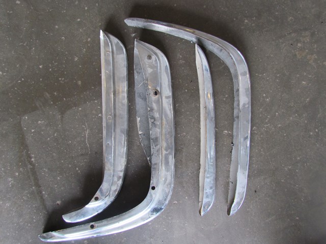 1972 Mercedes-Benz 280SE Bumper Chrome. Unknown If Complete