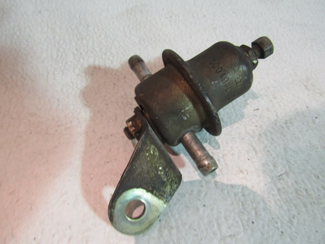1972 Mercedes-Benz 280SE Fuel Pressure Dampener 0280161002 