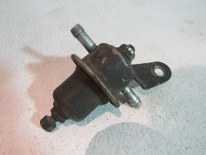 1972 Mercedes-Benz 280SE Fuel Pressure Dampener 0280161002 