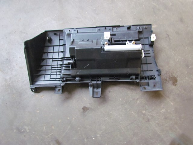 2007 Infiniti G35 Coupe RH Front Glove Box