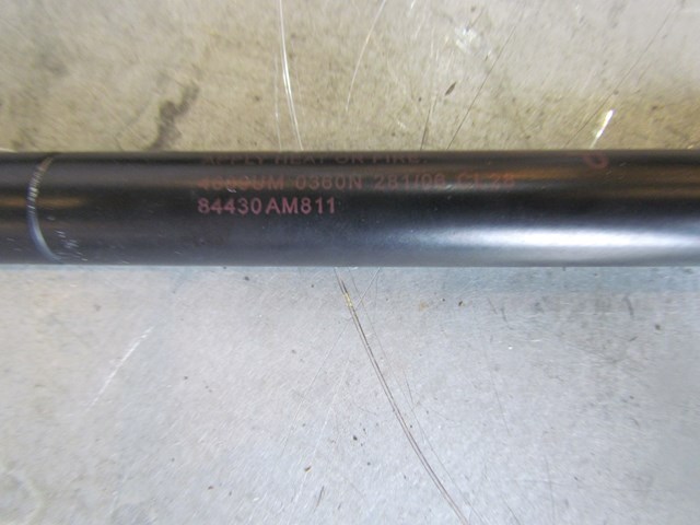 2007 Infiniti G35 Coupe Trunk Strut Set (2)