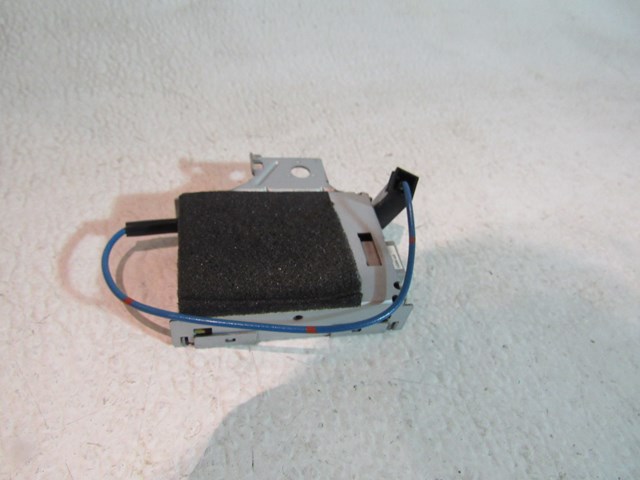 05 06 07  Infiniti G35  Antenna Amplifier EP1165DC