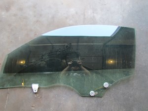2007 Infiniti G35 Coupe LH Drivers Front Door Glass