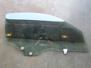 2007 Infiniti G35 Coupe RH Passenger Front Door Glass