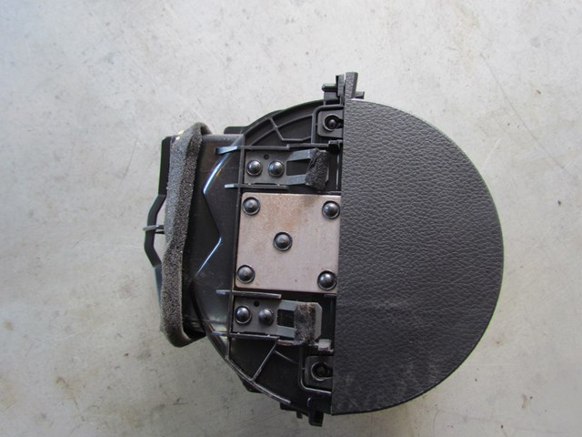 2007 Infiniti G35 Coupe LH Center Dash Vent