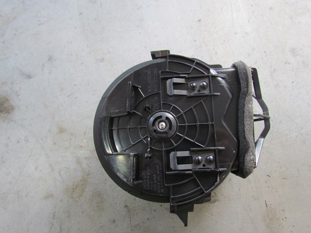 2007 Infiniti G35 Coupe LH Center Dash Vent