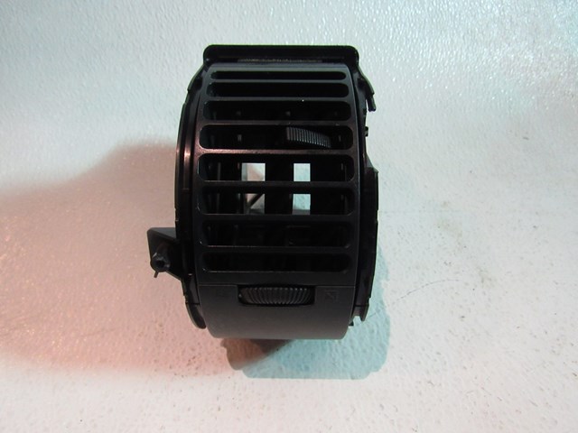 2007 Infiniti G35 Coupe LH Outerr Dash Vent