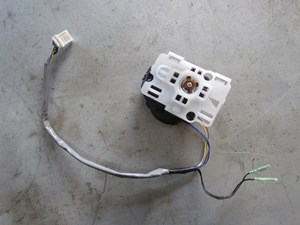 2007 Infiniti G35 Coupe LH Side View Mirror Adjustment Motor