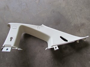 2007 Infiniti G35 Coupe RH Rear Quarter Glass Trim